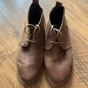 Men's Brown Suede Chukka Boots